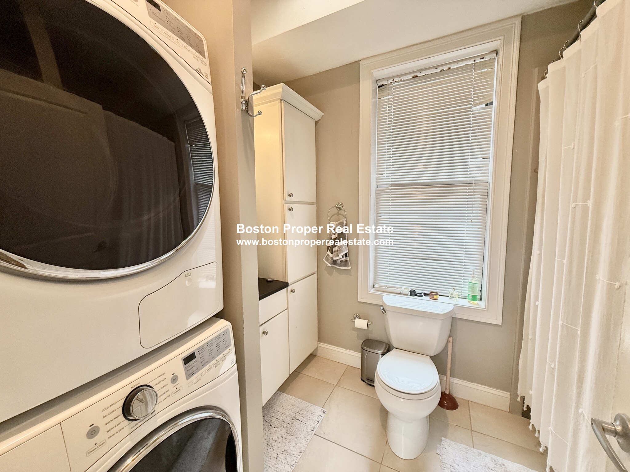 2 bed, 1.5 bath apartment for rent at 22 Hancock St Unit 203, Beacon Hill — photo 3 of 12
