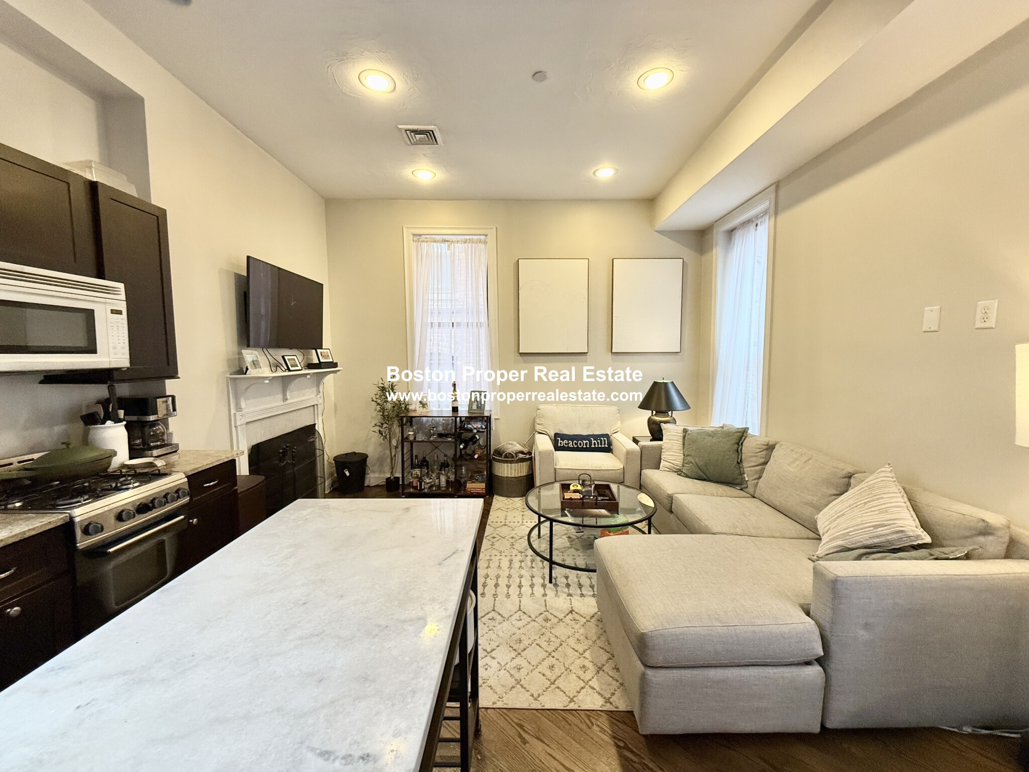 2 bed, 1.5 bath apartment for rent at 22 Hancock St Unit 203, Beacon Hill