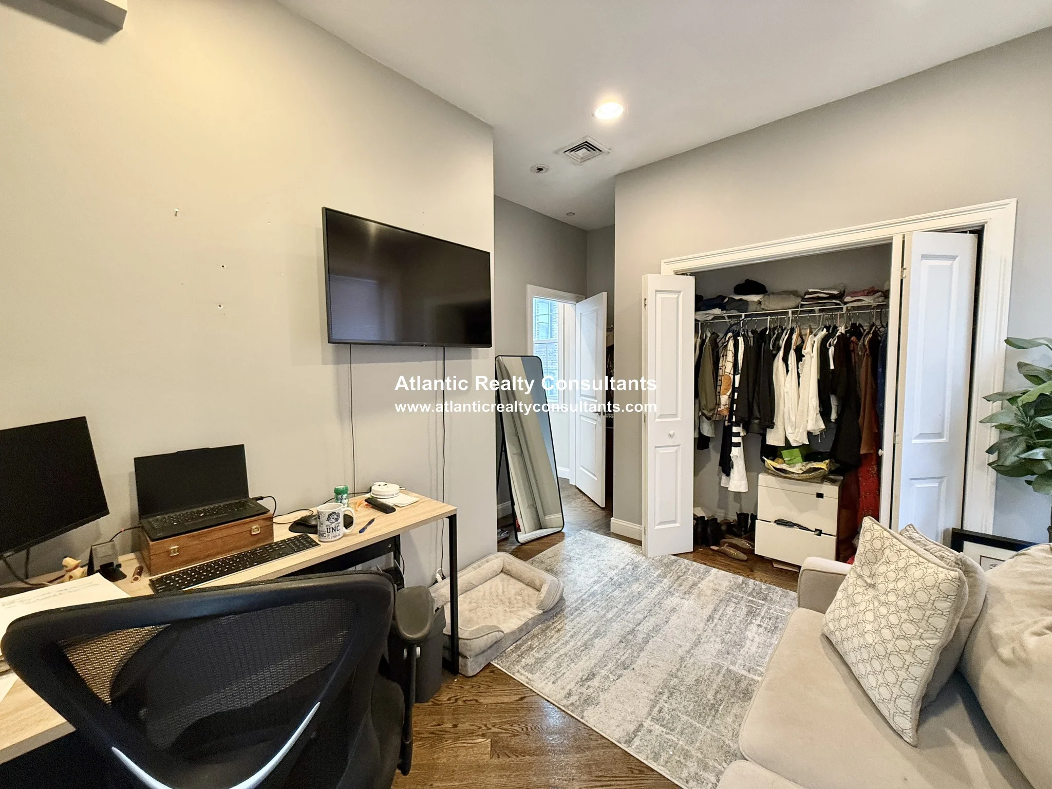 2 bed, 1.5 bath apartment for rent at 22 Hancock St Unit 23, Beacon Hill — photo 6 of 11
