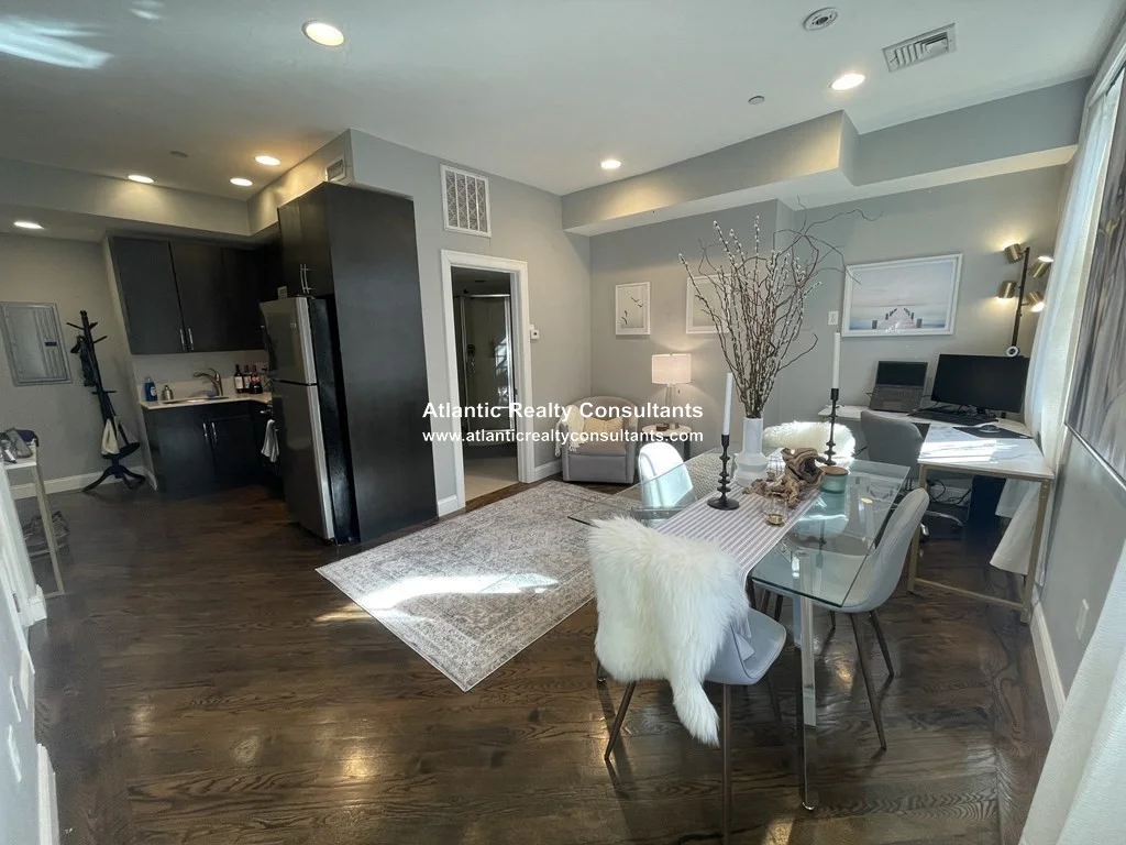 1 bed, 1 bath apartment for rent at 22 Hancock St Unit 31, Beacon Hill — photo 2 of 13