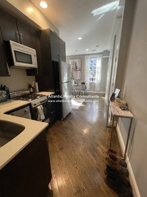 1 bed, 1 bath apartment for rent at 22 Hancock St Unit 31, Beacon Hill — photo 8 of 13