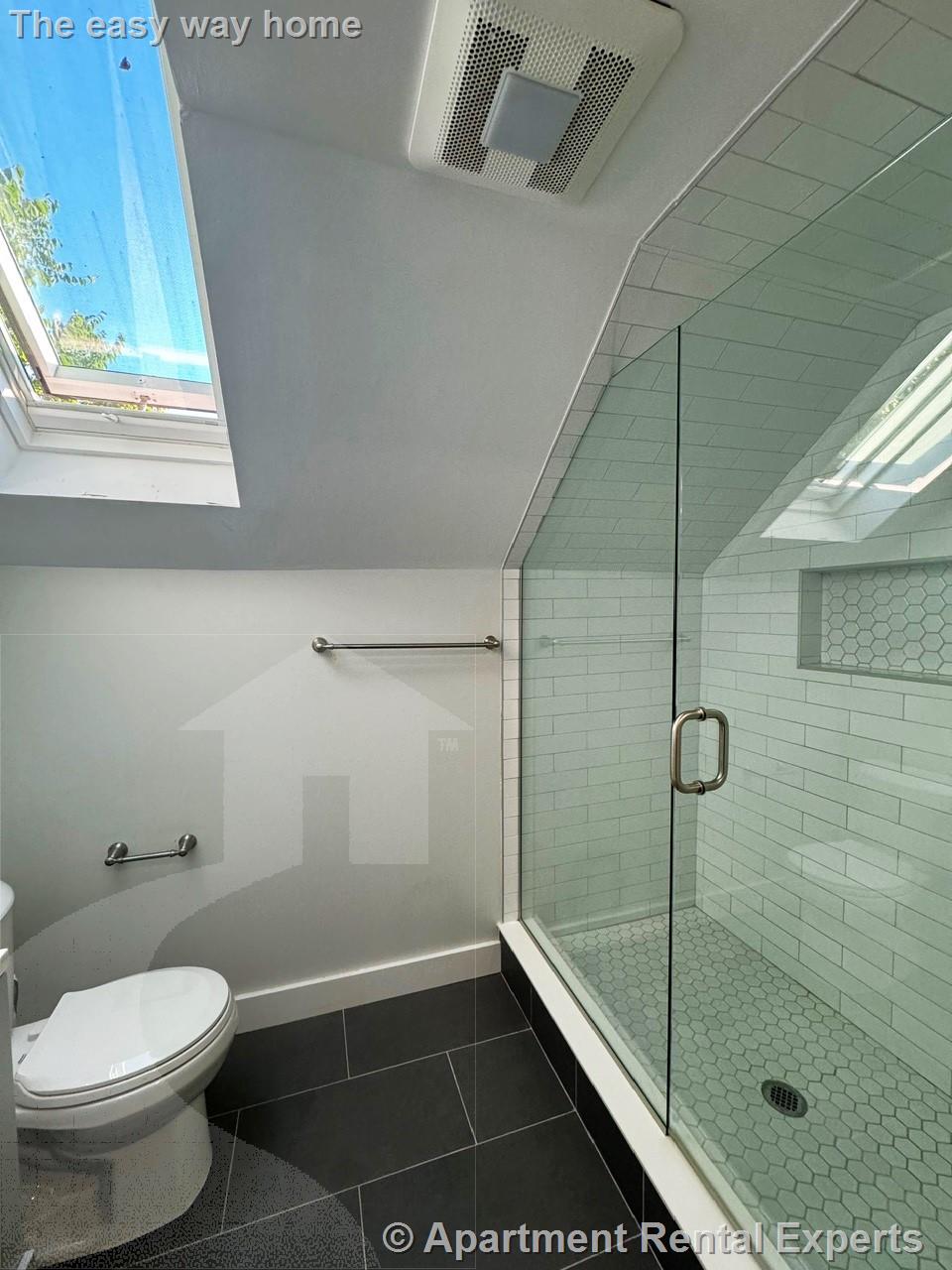 3 bed, 2 bath apartment for rent at 22 Harris Rd Unit 2, Tufts — photo 4 of 22
