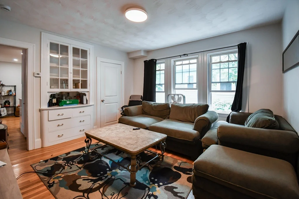 3 bed, 2 bath apartment for rent at 22 Harris Rd Unit 3, Medford — photo 4 of 14