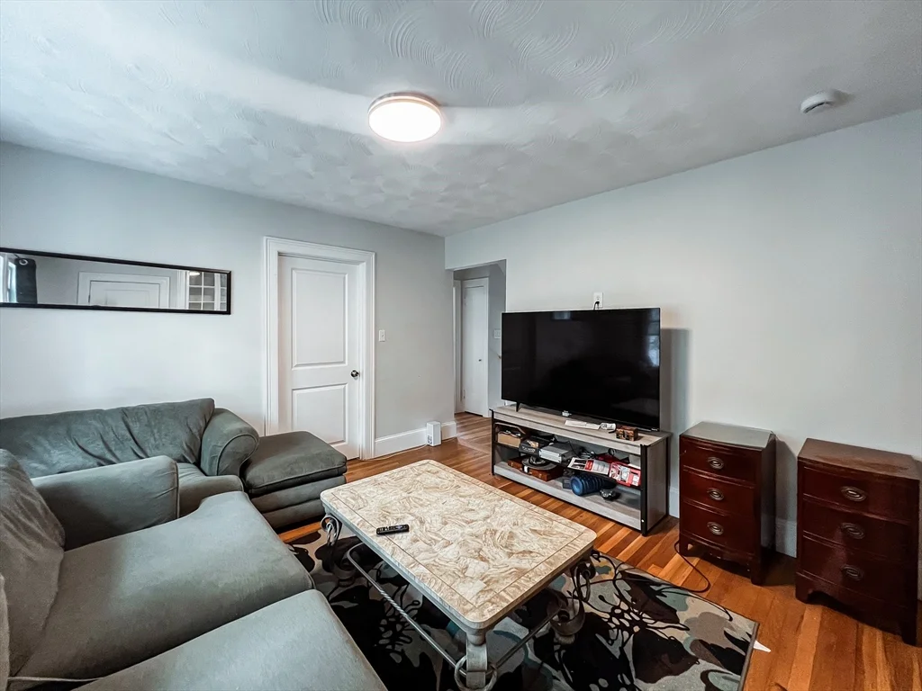 3 bed, 2 bath apartment for rent at 22 Harris Rd Unit 3, Medford — photo 5 of 14