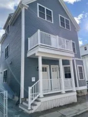 4 bed, 3 bath apartment for rent at 22 Henderson St Unit 2, Magoun Square — photo 18 of 20