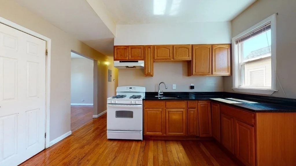 3 bed, 1 bath apartment for rent at 22 Hendry St Unit 2, Dorchester — photo 9 of 16