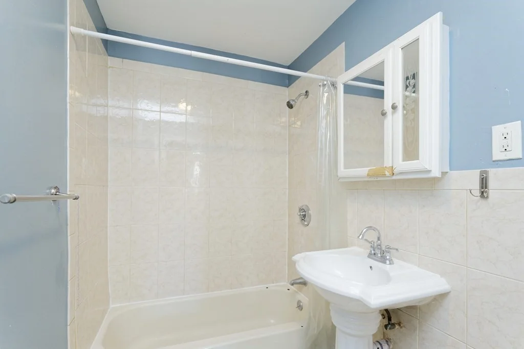 3 bed, 1 bath apartment for rent at 22 Hendry St Unit 2, Dorchester — photo 12 of 16