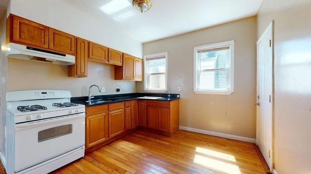 3 bed, 1 bath apartment for rent at 22 Hendry St Unit 2, Dorchester — photo 10 of 16