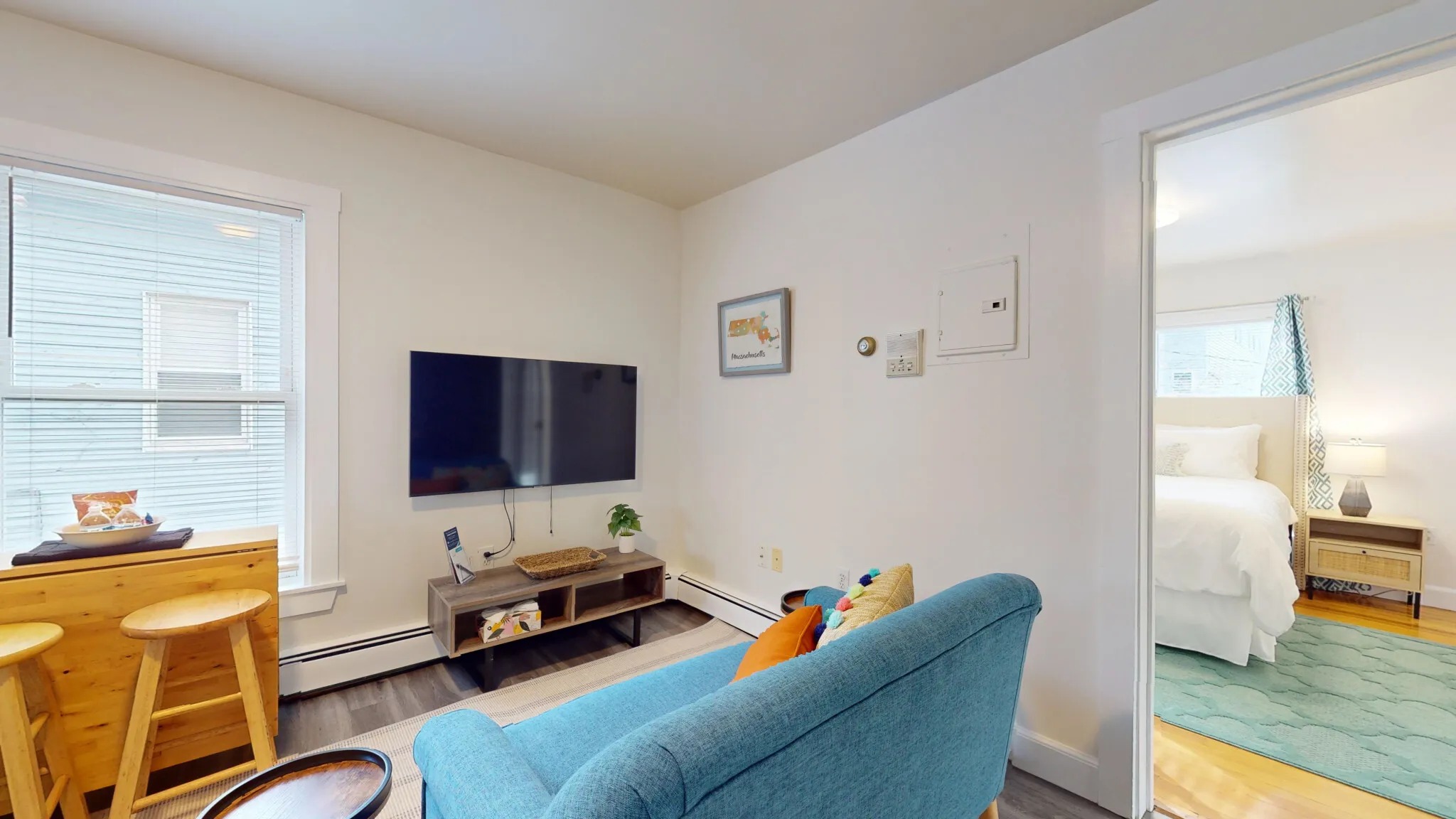 1 bed, 1 bath apartment for rent at 22 Hews St Unit 2, Riverside — photo 6 of 13