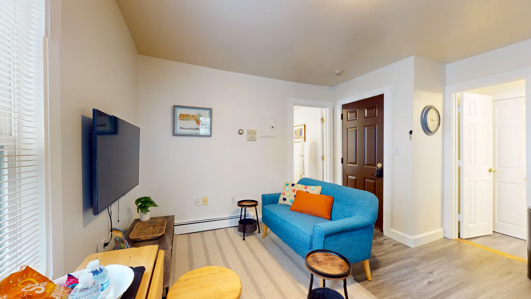 1 bed, 1 bath apartment for rent at 22 Hews St Unit 2, Riverside — photo 2 of 13