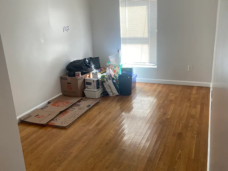 2 bed, 1 bath apartment for rent at 22 High St Unit 11, Medford — photo 7 of 8