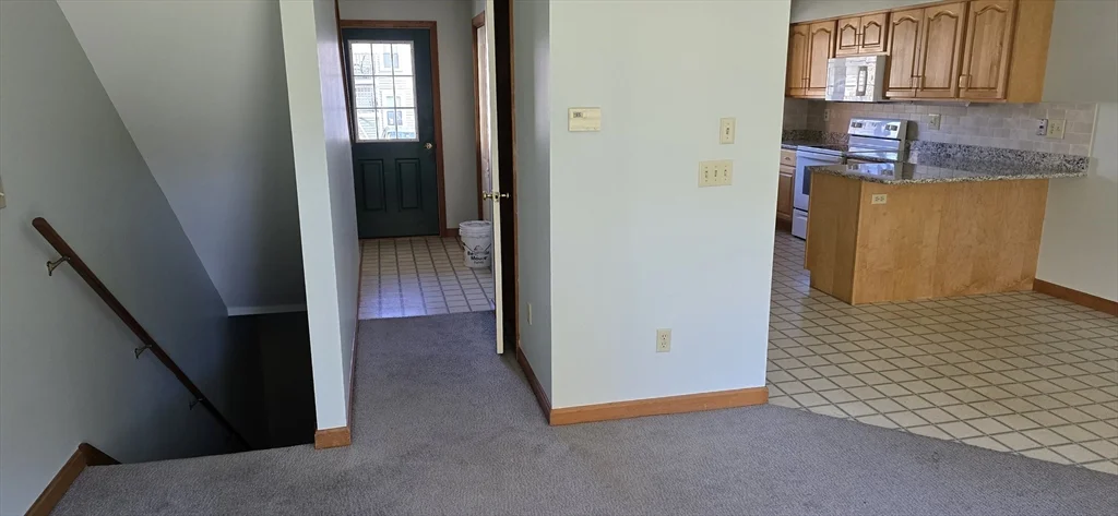 4 bed, 2 bath apartment for rent at 22 High St Unit 8, Amherst — photo 6 of 23