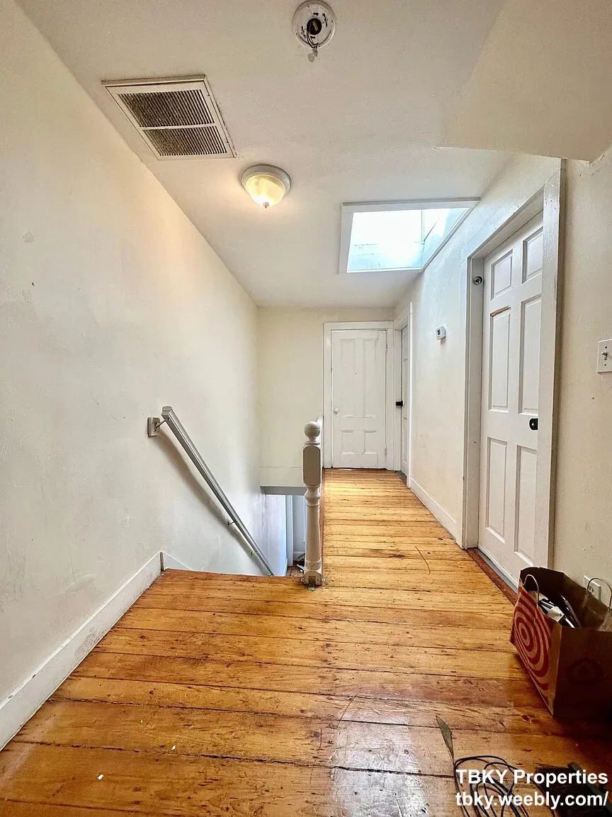 8+ bed, 3.5 bath apartment for rent at 22 Highgate St Unit 1, Allston — photo 6 of 25