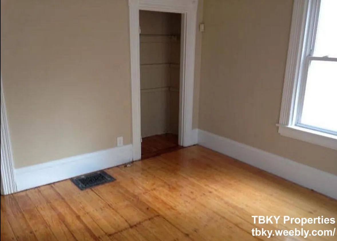 8+ bed, 3.5 bath apartment for rent at 22 Highgate St Unit 1, Allston — photo 14 of 25