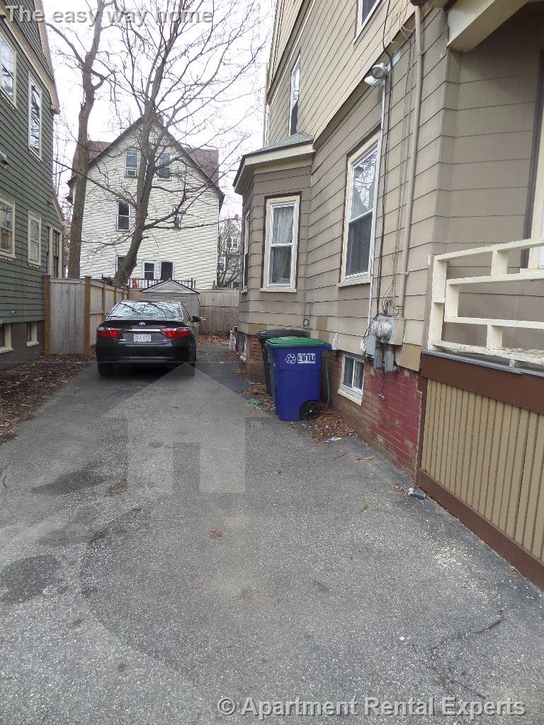 3 bed, 1 bath apartment for rent at 22 Highland Rd Unit 2, Davis Square — photo 13 of 16