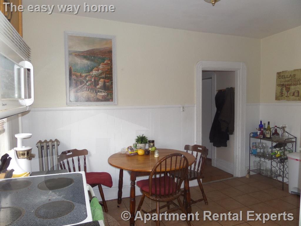 3 bed, 1 bath apartment for rent at 22 Highland Rd Unit 2, Davis Square — photo 3 of 16