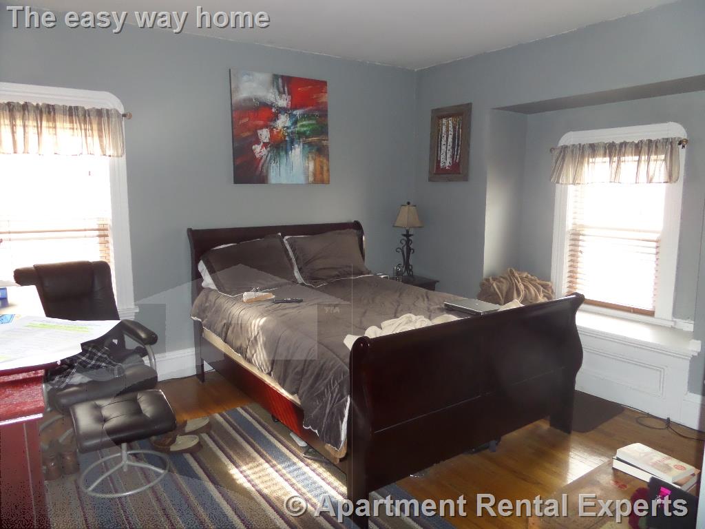 3 bed, 1 bath apartment for rent at 22 Highland Rd Unit 2, Davis Square — photo 9 of 16