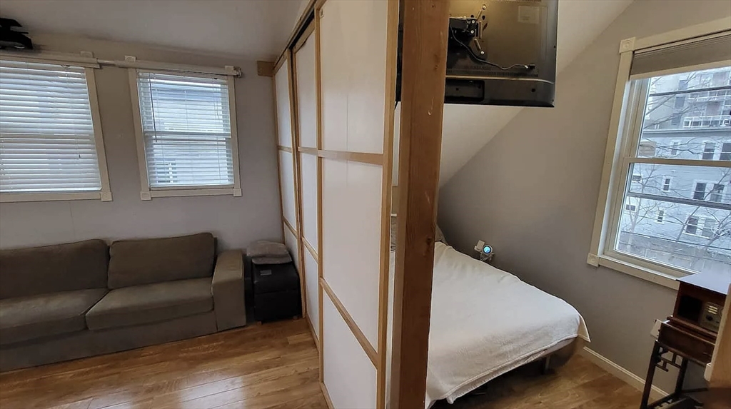 3 bed, 2 bath apartment for rent at 22 Hingham St Unit 1, Cambridgeport — photo 6 of 11
