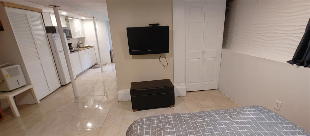 1 bed, 1 bath apartment for rent at 22 Hingham Unit B, Cambridge — photo 10 of 16