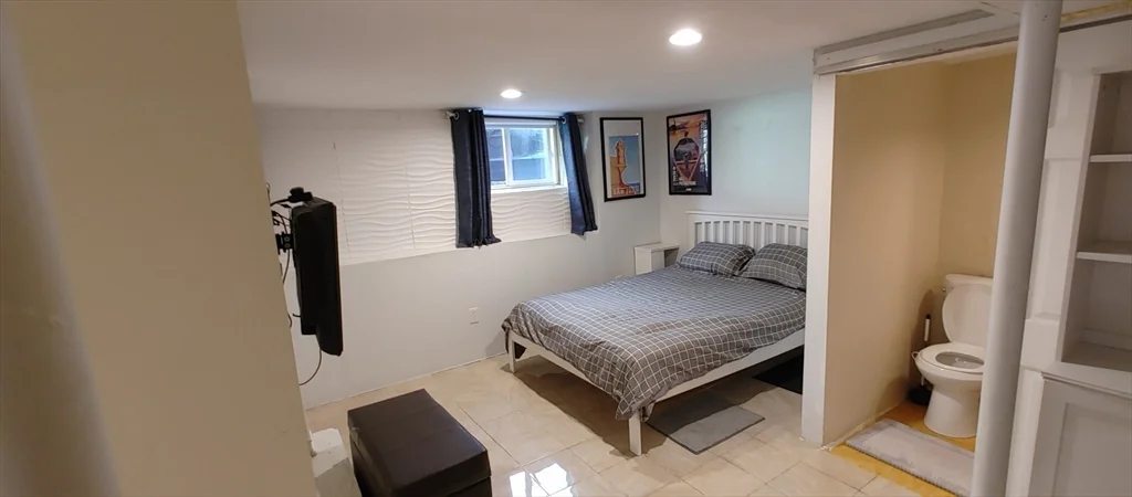 1 bed, 1 bath apartment for rent at 22 Hingham Unit B, Cambridge — photo 6 of 16
