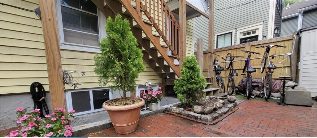 1 bed, 1 bath apartment for rent at 22 Hingham Unit B, Cambridge