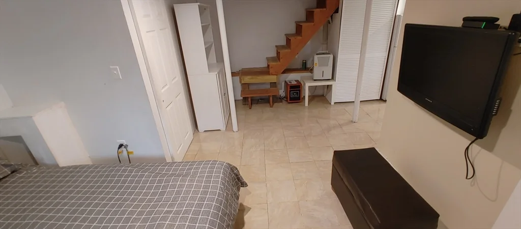 1 bed, 1 bath apartment for rent at 22 Hingham Unit B, Cambridge — photo 11 of 16