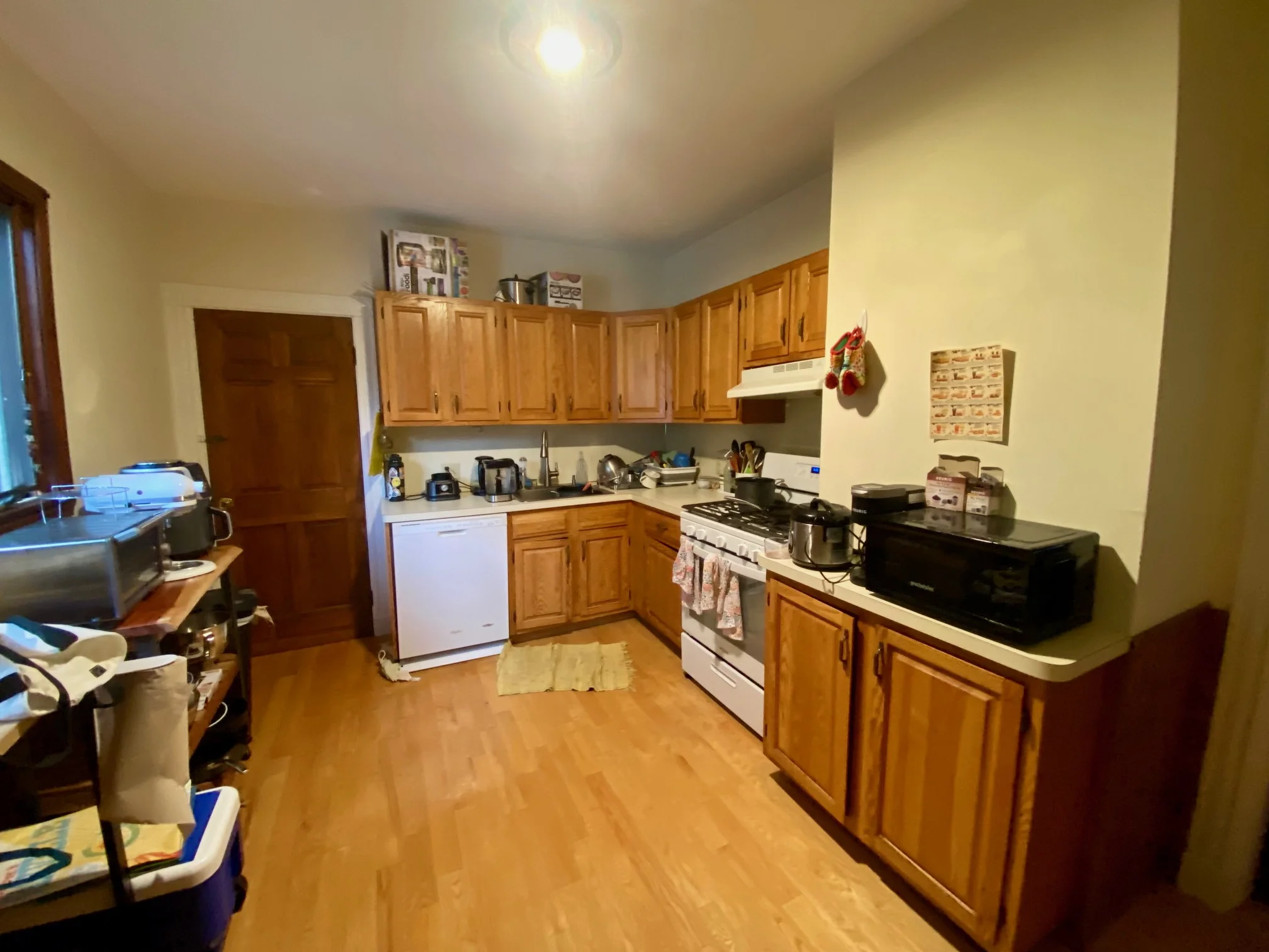 3 bed, 1.5 bath apartment for rent at 22 Hobson Unit 2, Brighton — photo 5 of 11