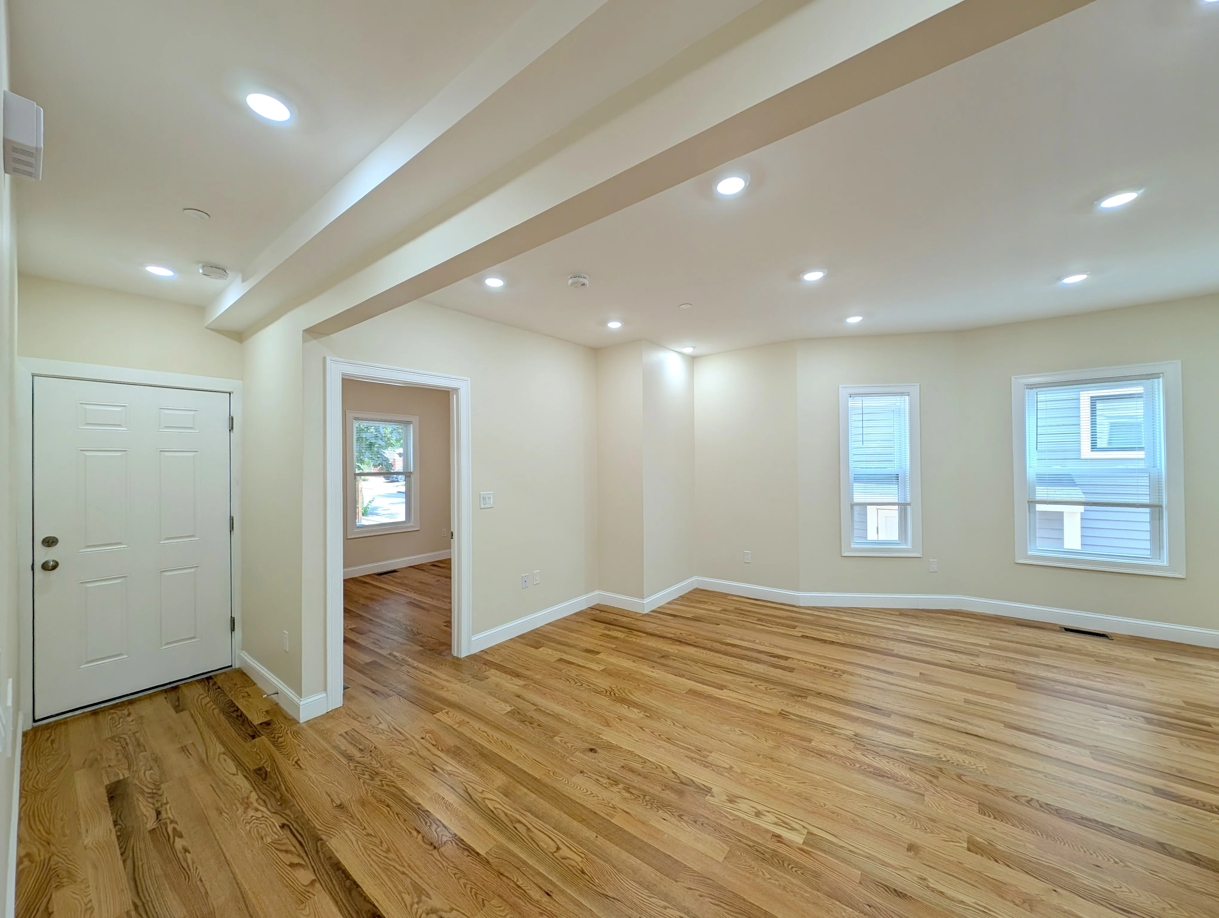 3 bed, 2 bath apartment for rent at 22 Holyoke Rd Unit 1, Spring Hill — photo 3 of 19