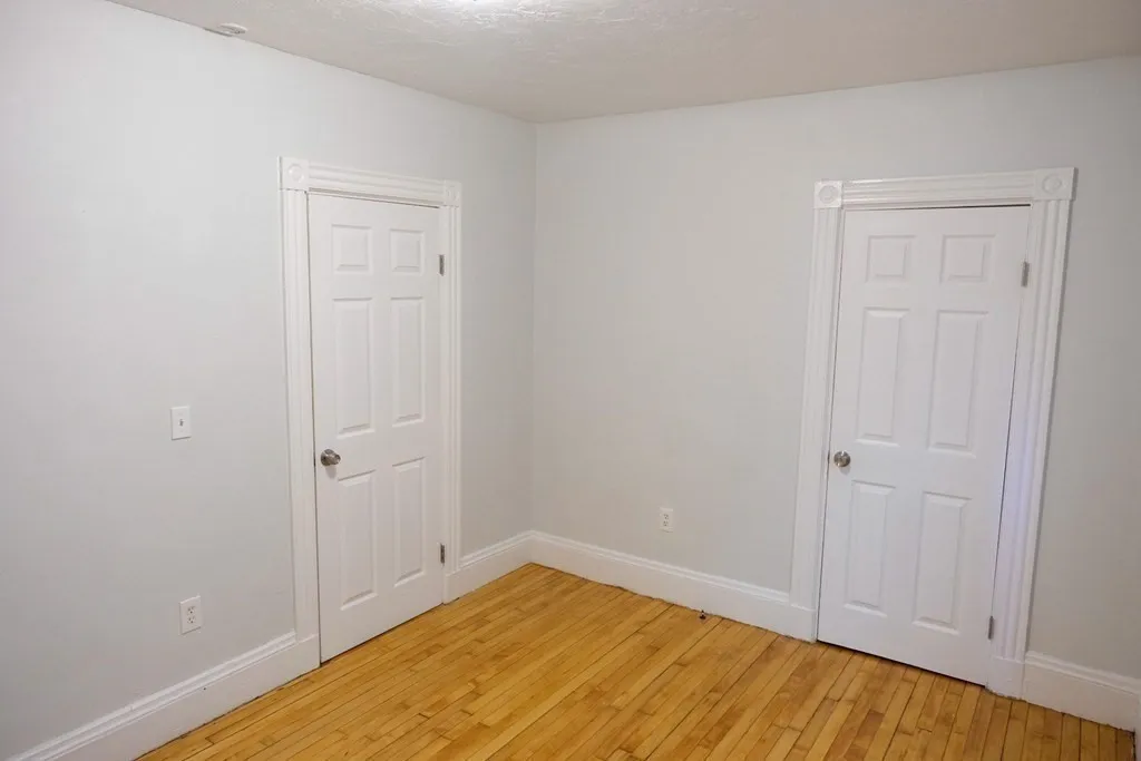 3 bed, 1 bath apartment for rent at 22 Howell St Unit 1, Dorchester — photo 8 of 16