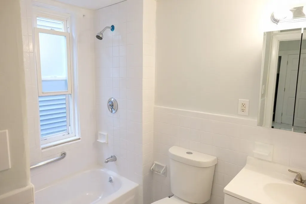 3 bed, 1 bath apartment for rent at 22 Howell St Unit 1, Dorchester — photo 13 of 16