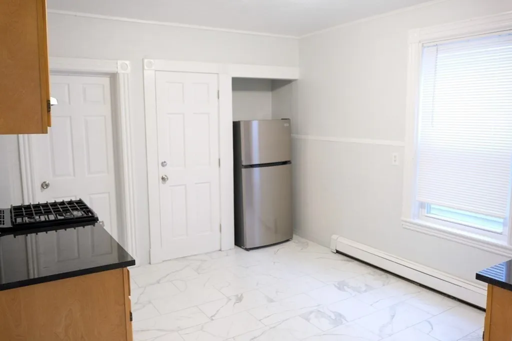 3 bed, 1 bath apartment for rent at 22 Howell St Unit 1, Dorchester — photo 3 of 16