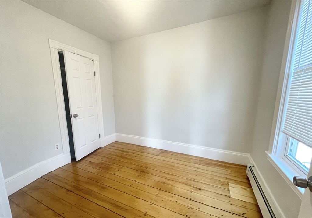 3 bed, 1 bath apartment for rent at 22 Howell St Unit 2, Dorchester — photo 5 of 7