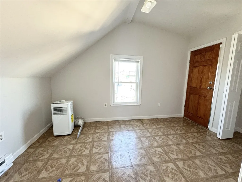 1 bed, 1 bath apartment for rent at 22 Humphreys St Unit 4, Dorchester — photo 4 of 7