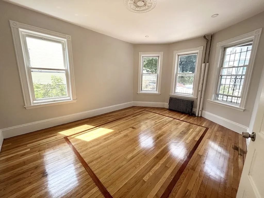 3 bed, 1 bath apartment for rent at 22 Humphreys Unit 1, Dorchester — photo 3 of 6