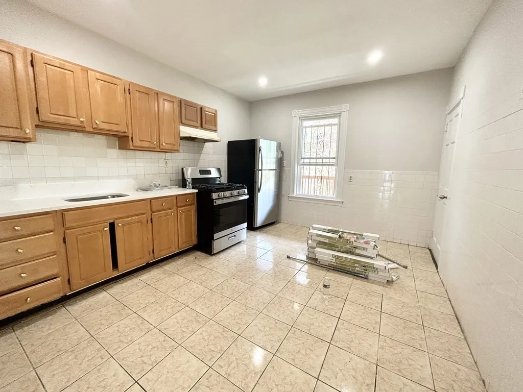3 bed, 1 bath apartment for rent at 22 Humphreys Unit 1, Dorchester — photo 1 of 6