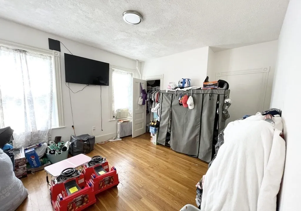 3 bed, 1 bath apartment for rent at 22 Humphreys Unit 2, Dorchester — photo 2 of 9