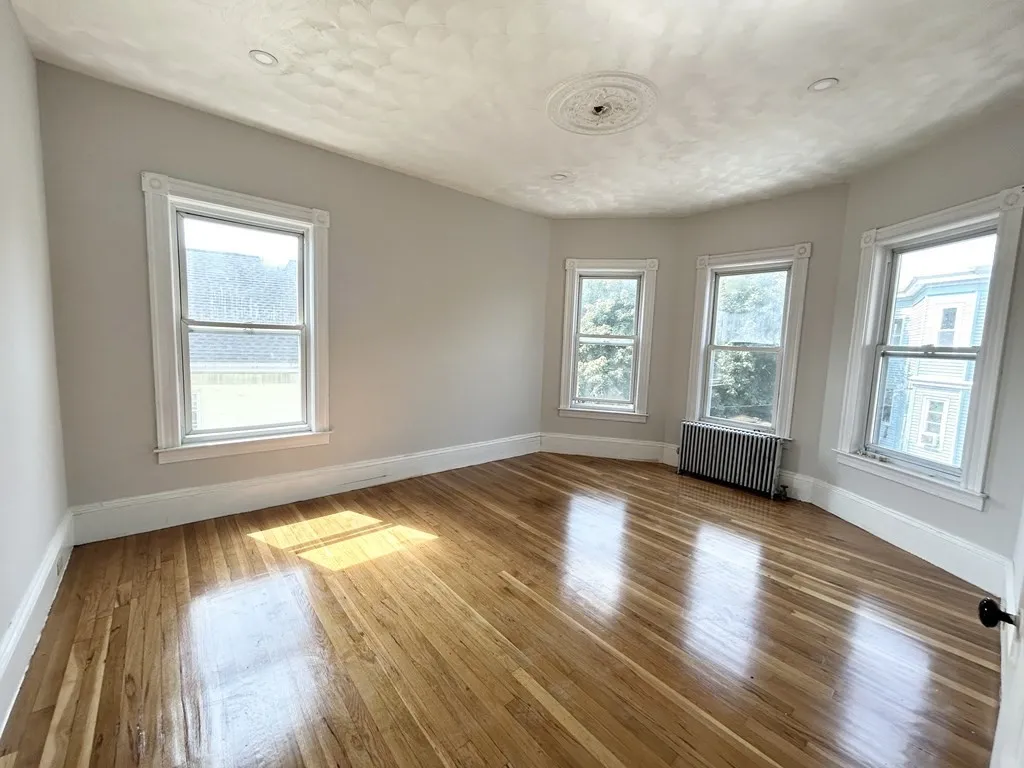 3 bed, 1 bath apartment for rent at 22 Humphreys Unit 3, Dorchester — photo 3 of 8