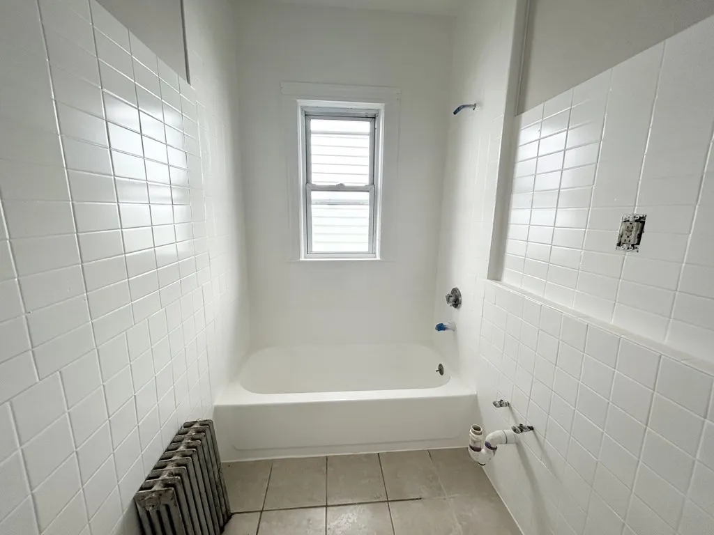 3 bed, 1 bath apartment for rent at 22 Humphreys Unit 3, Dorchester — photo 7 of 8