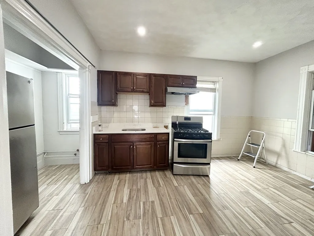 3 bed, 1 bath apartment for rent at 22 Humphreys Unit 3, Dorchester — photo 2 of 8
