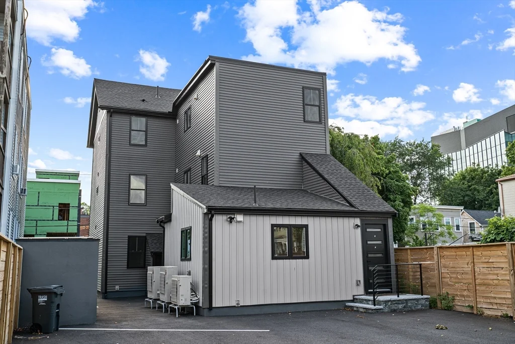 2 bed, 2 bath apartment for rent at 22 Hunting Unit 2, Cambridge — photo 4 of 14