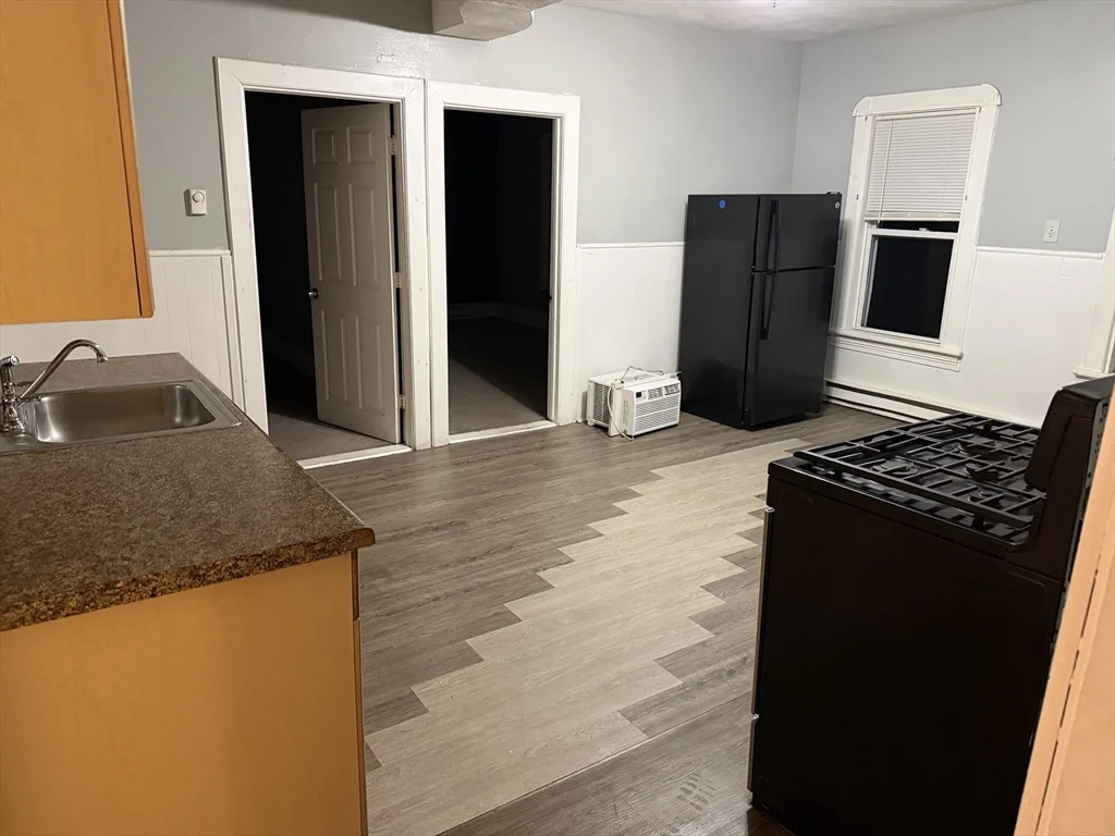 2 bed, 1 bath apartment for rent at 22 Intervale Unit 3R, Brockton — photo 2 of 9