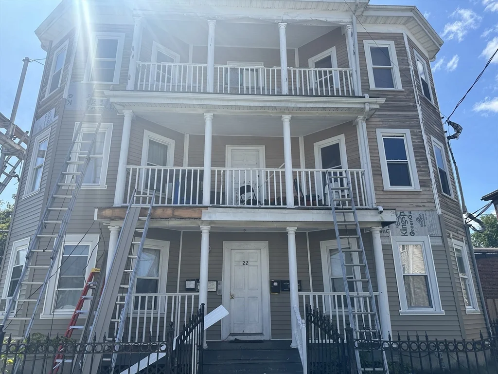 2 bed, 1 bath apartment for rent at 22 Intervale Unit 3R, Brockton — photo 3 of 9