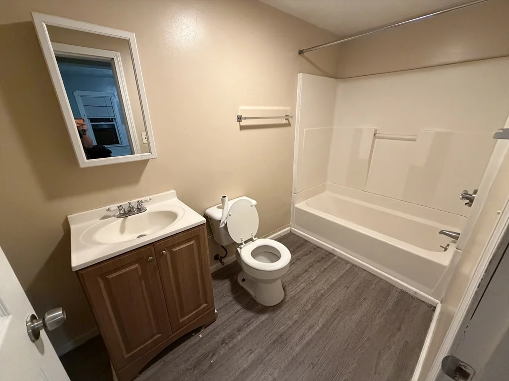 2 bed, 1 bath apartment for rent at 22 Intervale Unit 3R, Brockton — photo 7 of 9