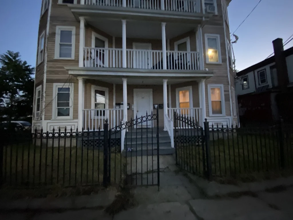 2 bed, 1 bath apartment for rent at 22 Intervale Unit 3R, Brockton — photo 4 of 9