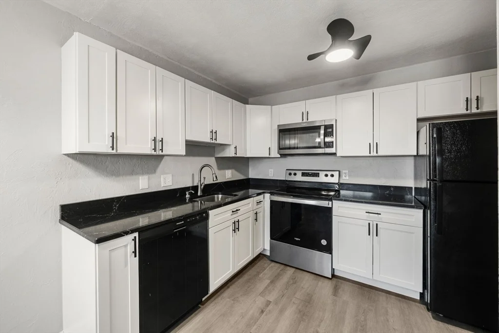 2 bed, 1 bath apartment for rent at 22 Irving St Unit 15, Glendale — photo 2 of 24
