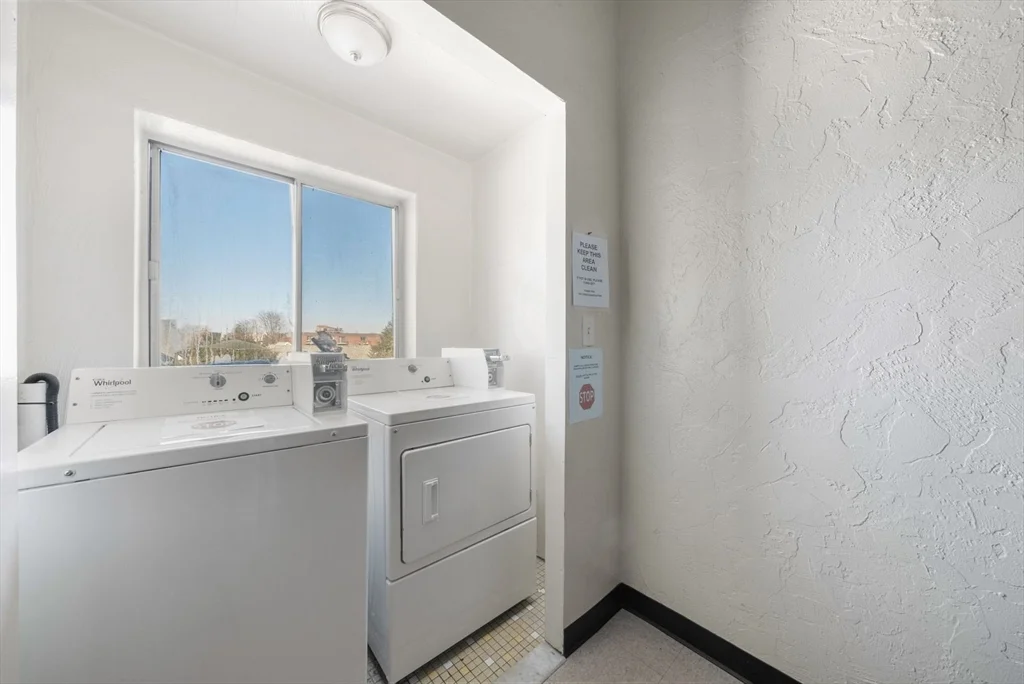 2 bed, 1 bath apartment for rent at 22 Irving St Unit 15, Glendale — photo 22 of 24