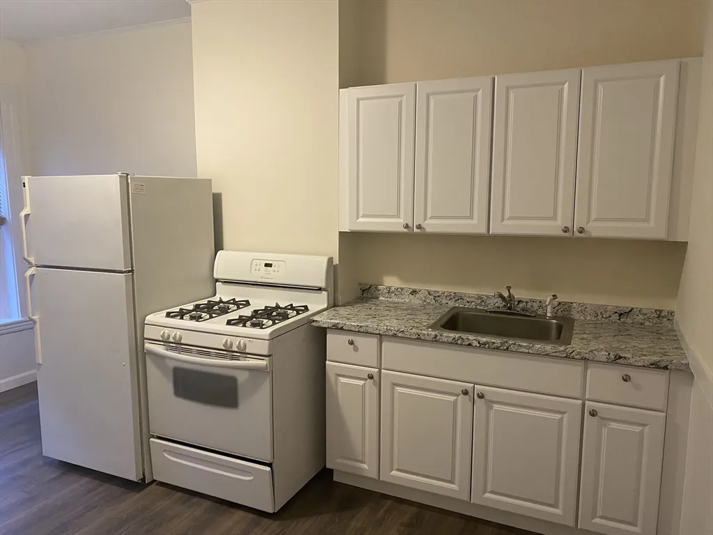 1 bed, 1 bath apartment for rent at 22 Isabella St Unit 1, Back Bay