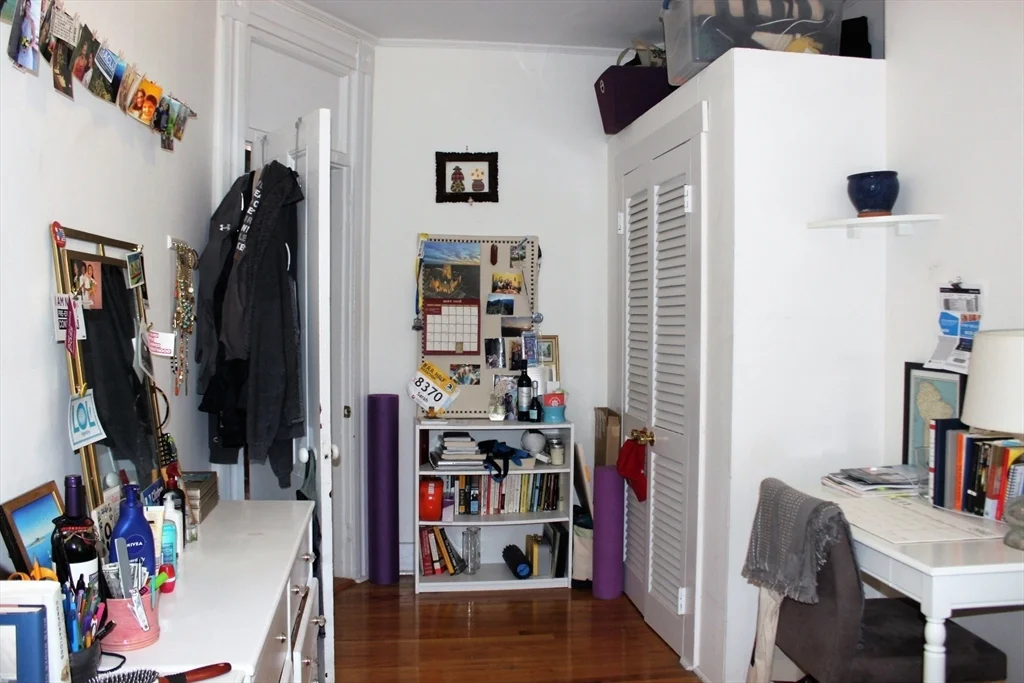 2 bed, 1 bath apartment for rent at 22 Isabella St Unit 2, Bay Village — photo 7 of 8