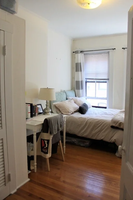 2 bed, 1 bath apartment for rent at 22 Isabella St Unit 2, Bay Village — photo 4 of 8