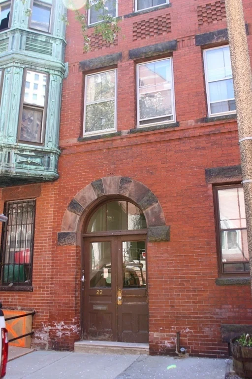 2 bed, 1 bath apartment for rent at 22 Isabella St Unit 2, Bay Village — photo 8 of 8